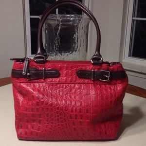 JUST IN⭐️Tignanello croc embossed leather bag.